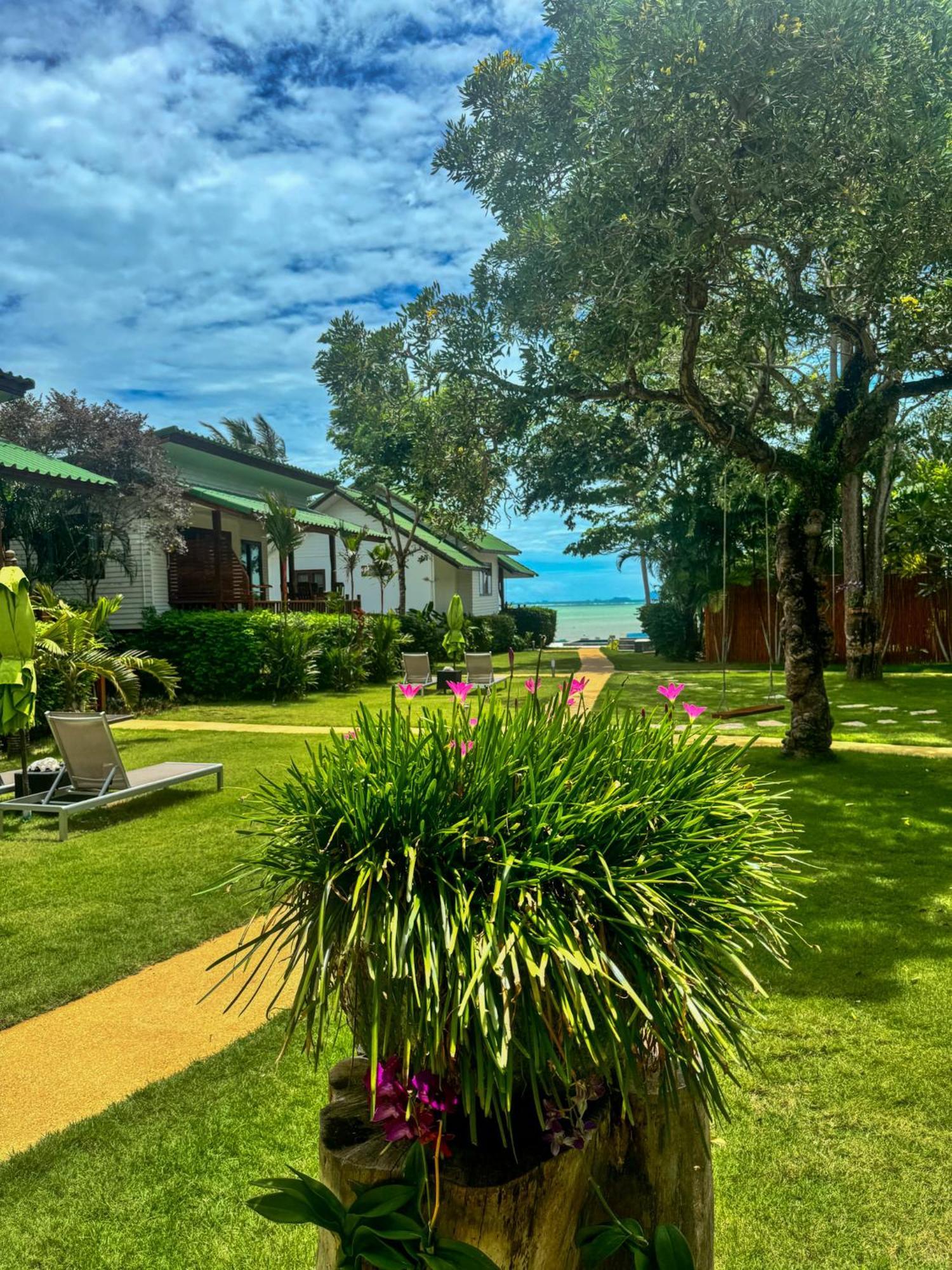 The Joy Beach Villas Hinkong Exterior photo