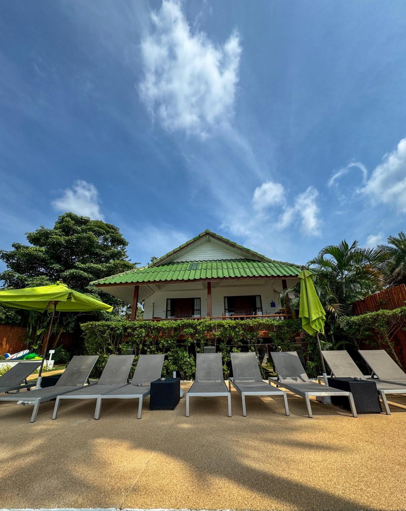 The Joy Beach Villas Hinkong Exterior photo